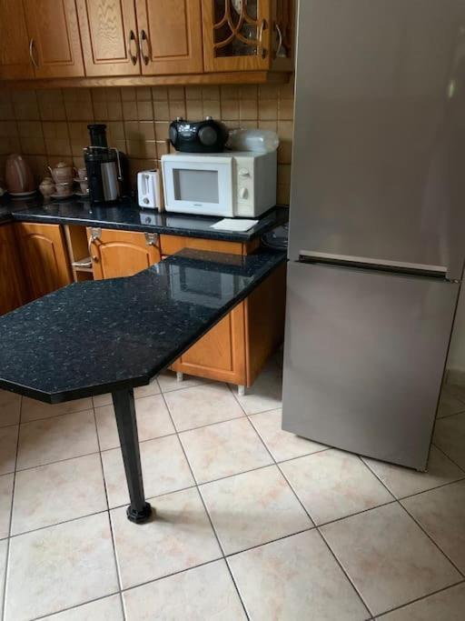 Christina'S House With 2 Bedrooms And Free Parking Gjirokaster Luaran gambar